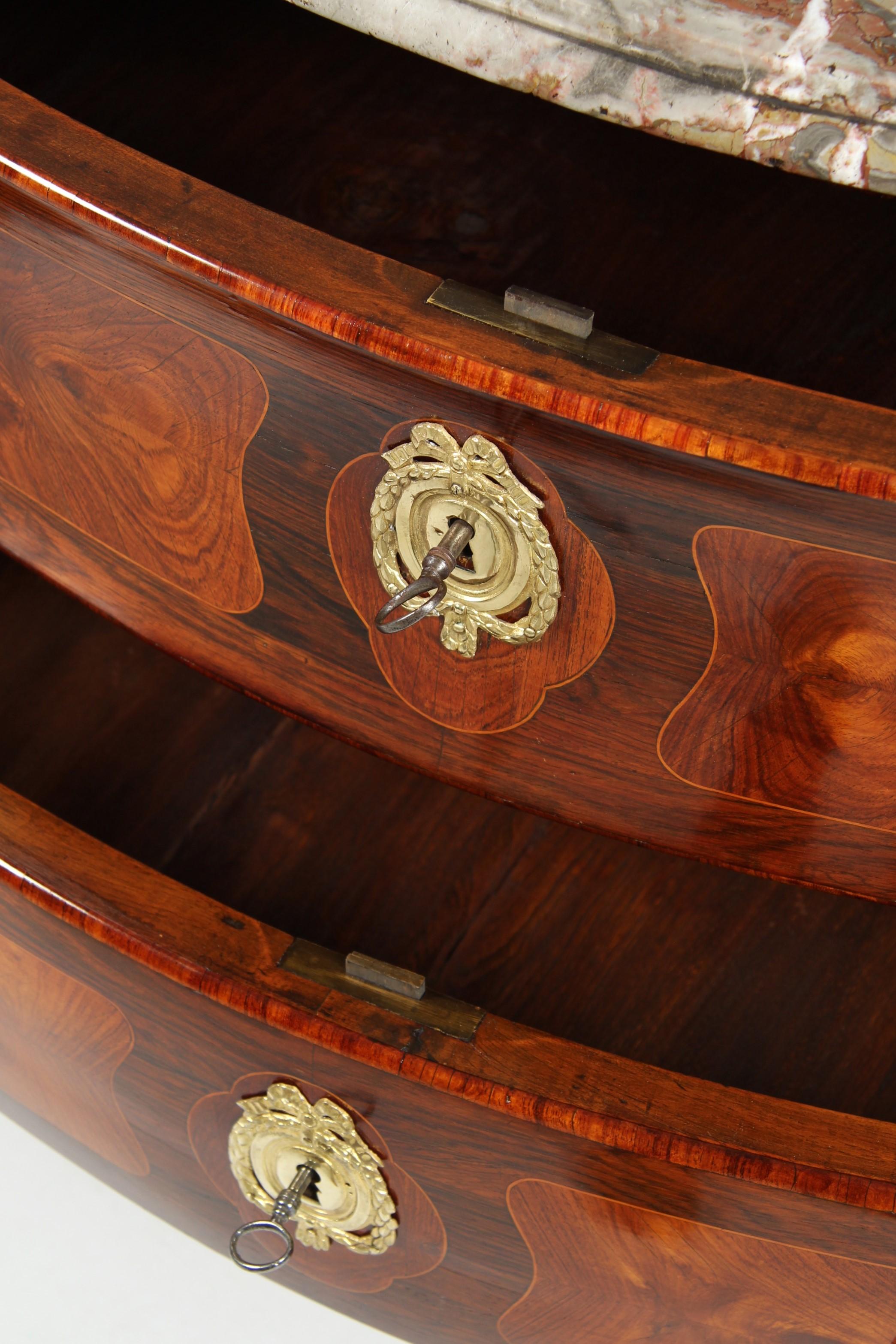 18th Century Commode Sauteuse, Chest of Drawers, Transition - Louis XV - XVI In Good Condition For Sale In Greven, DE