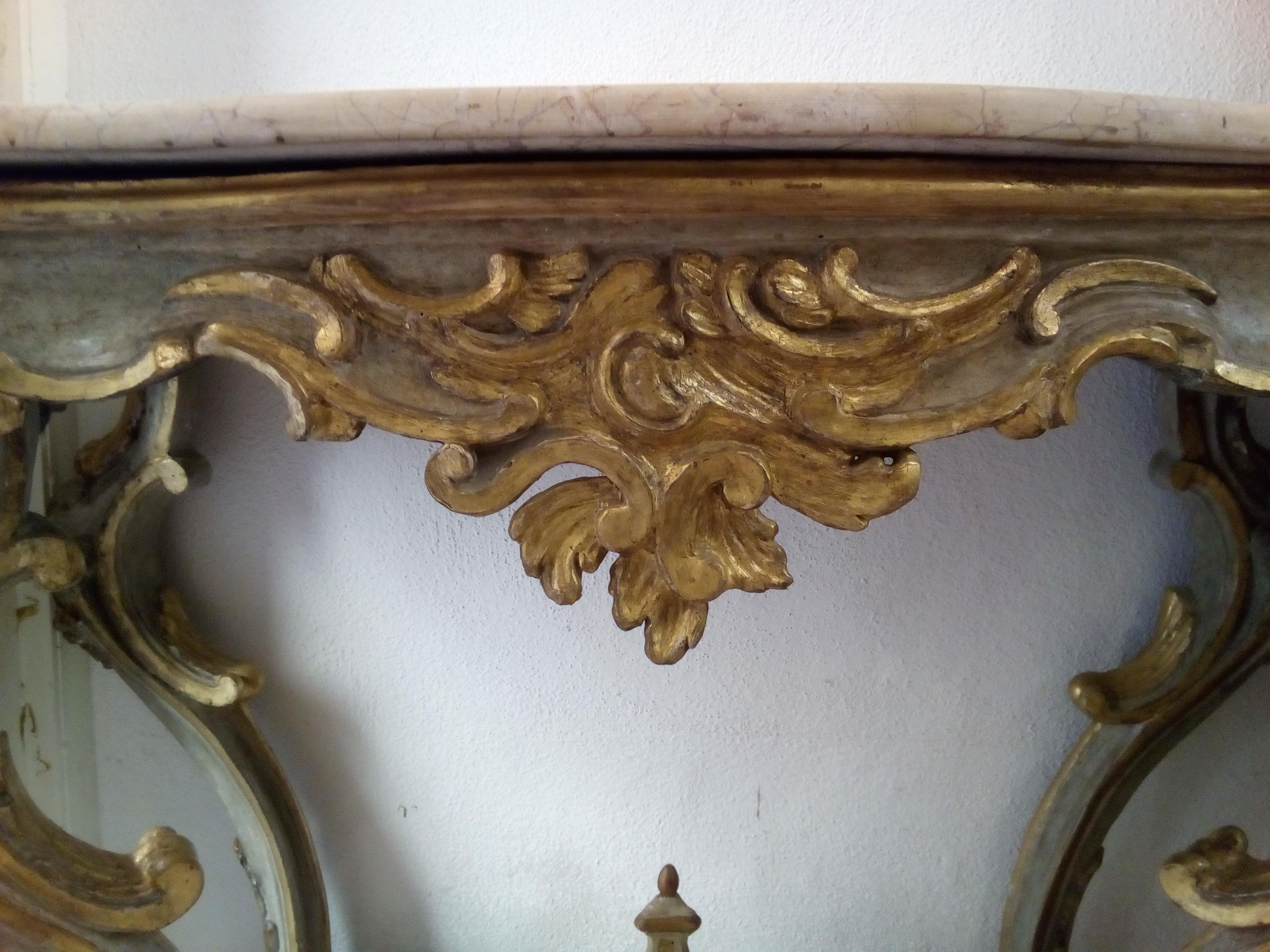 19th Century Console table Louis XV period 1730 In Good Condition For Sale In Rome, IT