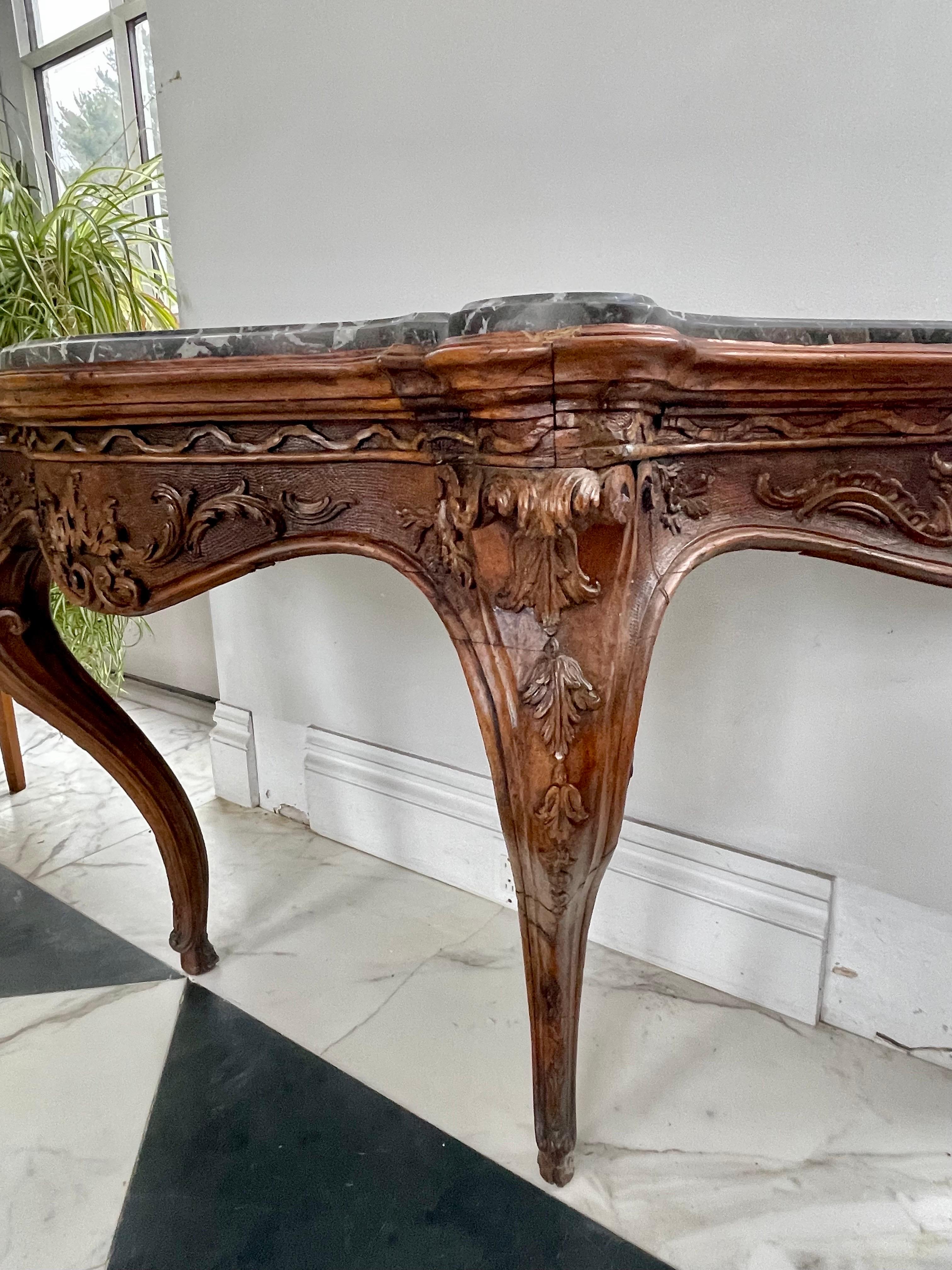 A 18th Century Marble Top Console Table  For Sale 1