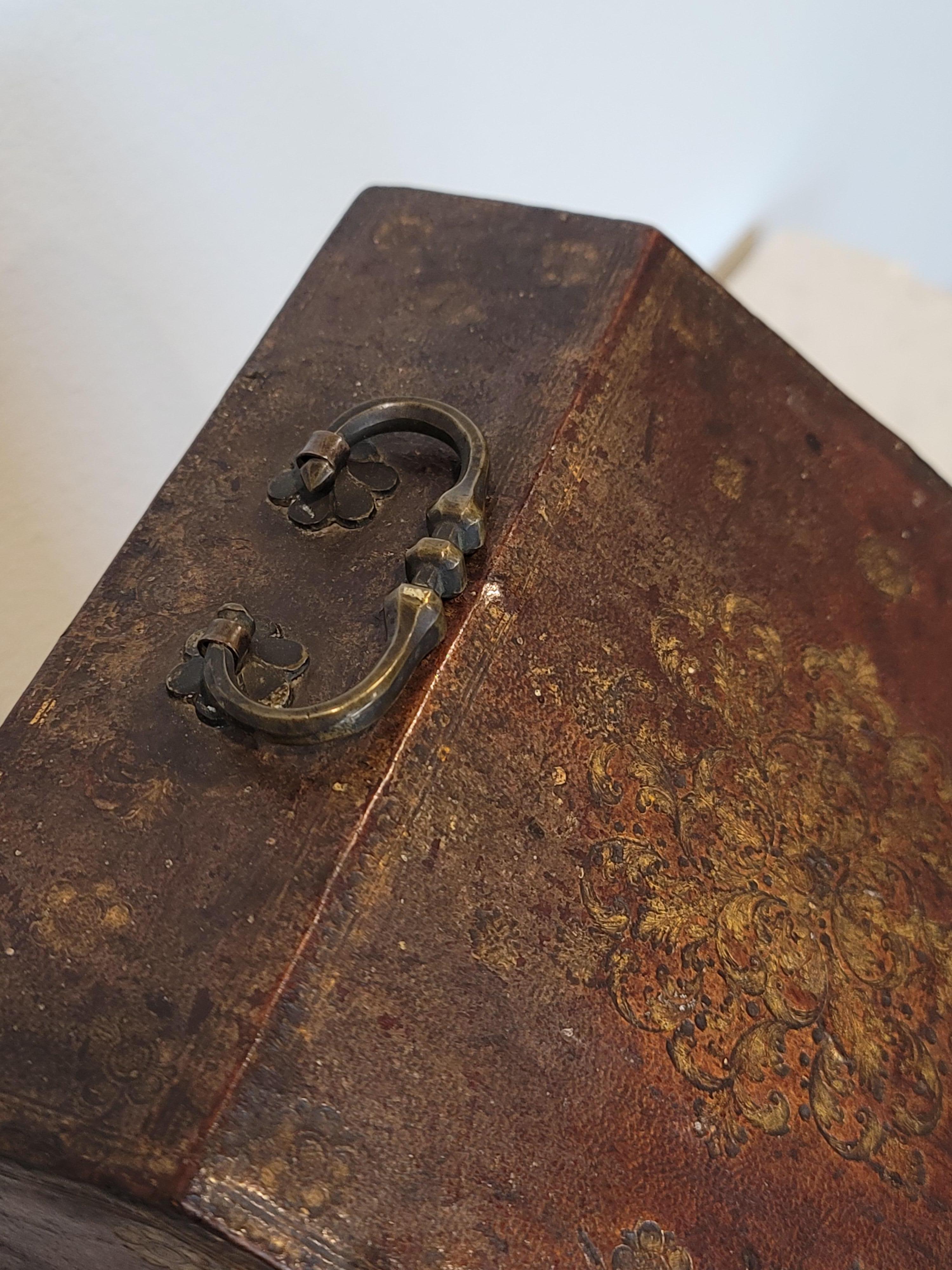 18th Century Continental Baroque Period Gilt Tooled Leather Clad Knife Box For Sale 10