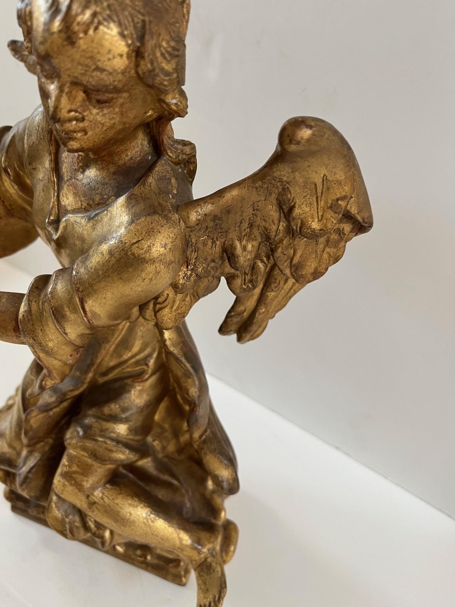 18th Century Continental Rococo Giltwood an Angel In Good Condition For Sale In Los Angeles, CA