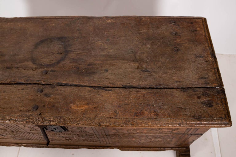 18th Century Continental Style Oakwood Blanket Chest For Sale at 1stDibs