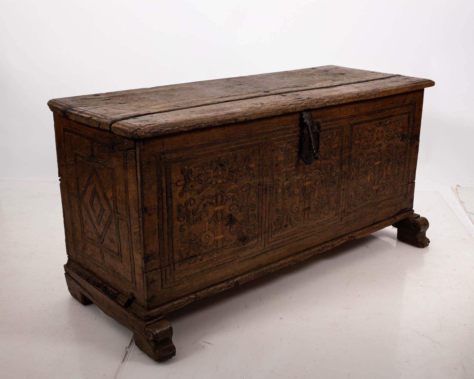 18th Century Continental Style Oakwood Blanket Chest In Fair Condition For Sale In Stamford, CT