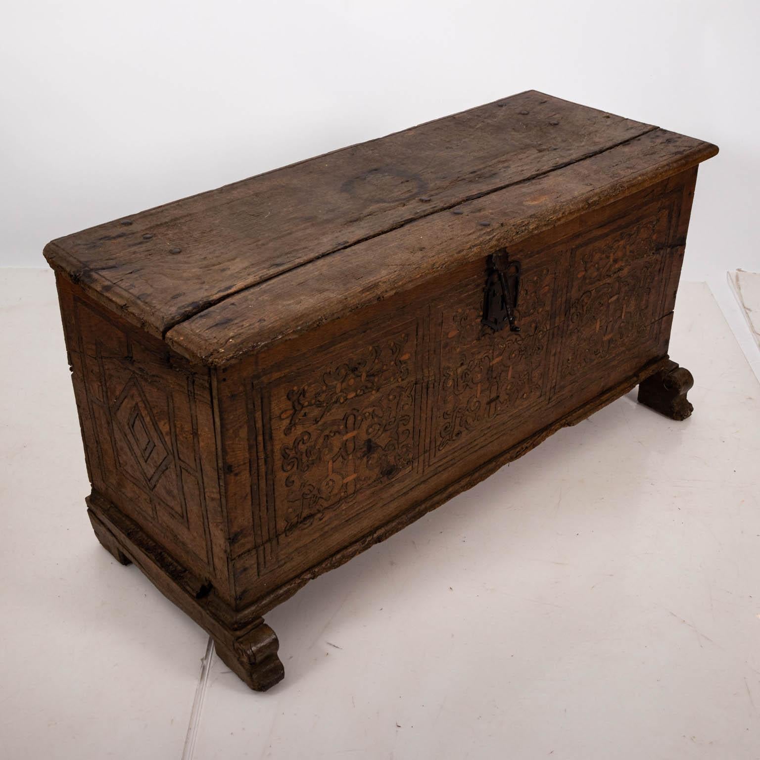 18th Century and Earlier 18th Century Continental Style Oakwood Blanket Chest For Sale