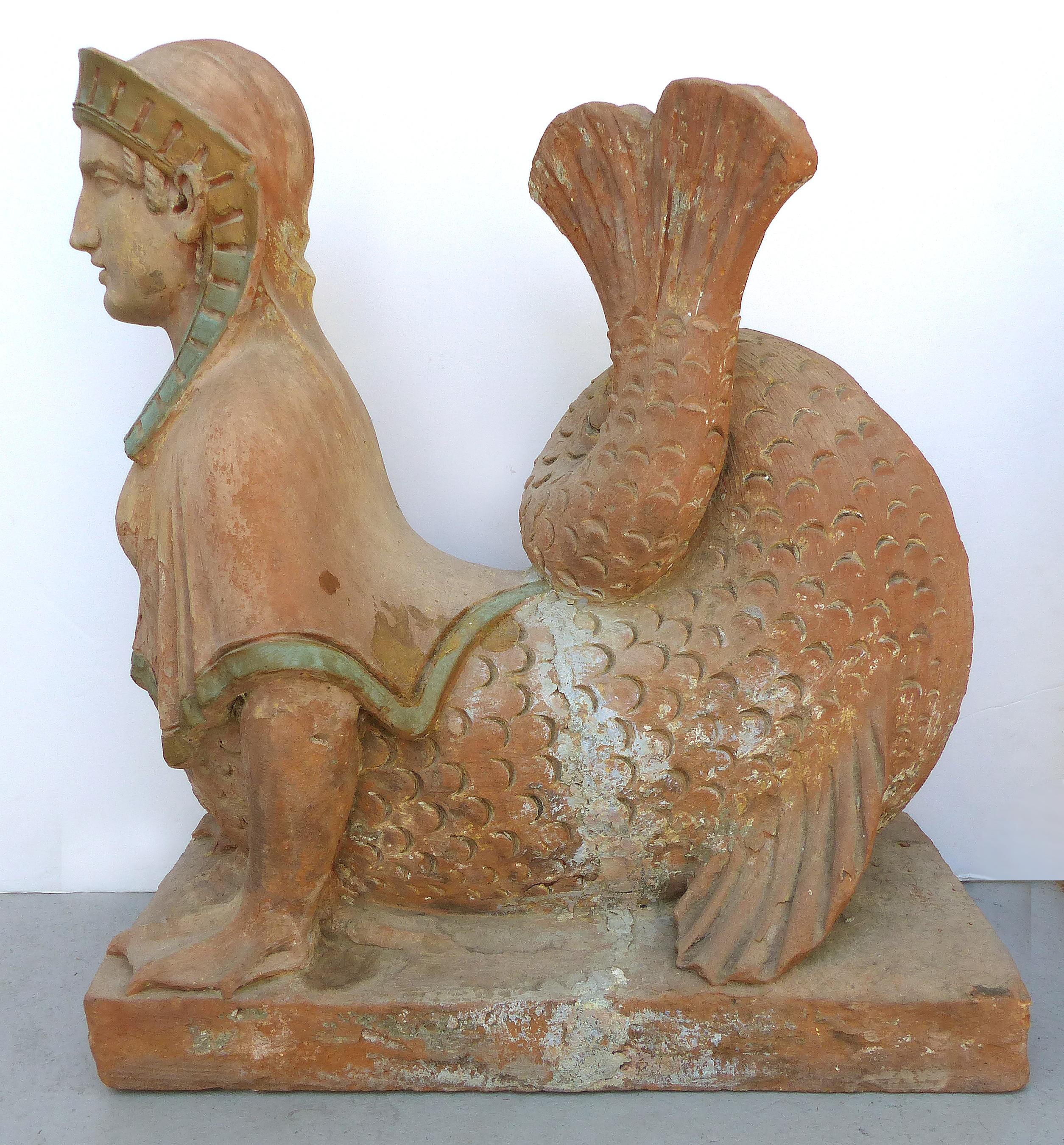 Esfinges continentales de terracota del renacimiento egipcio del siglo XVIII, pareja emparejada Renacimiento egipcio en venta