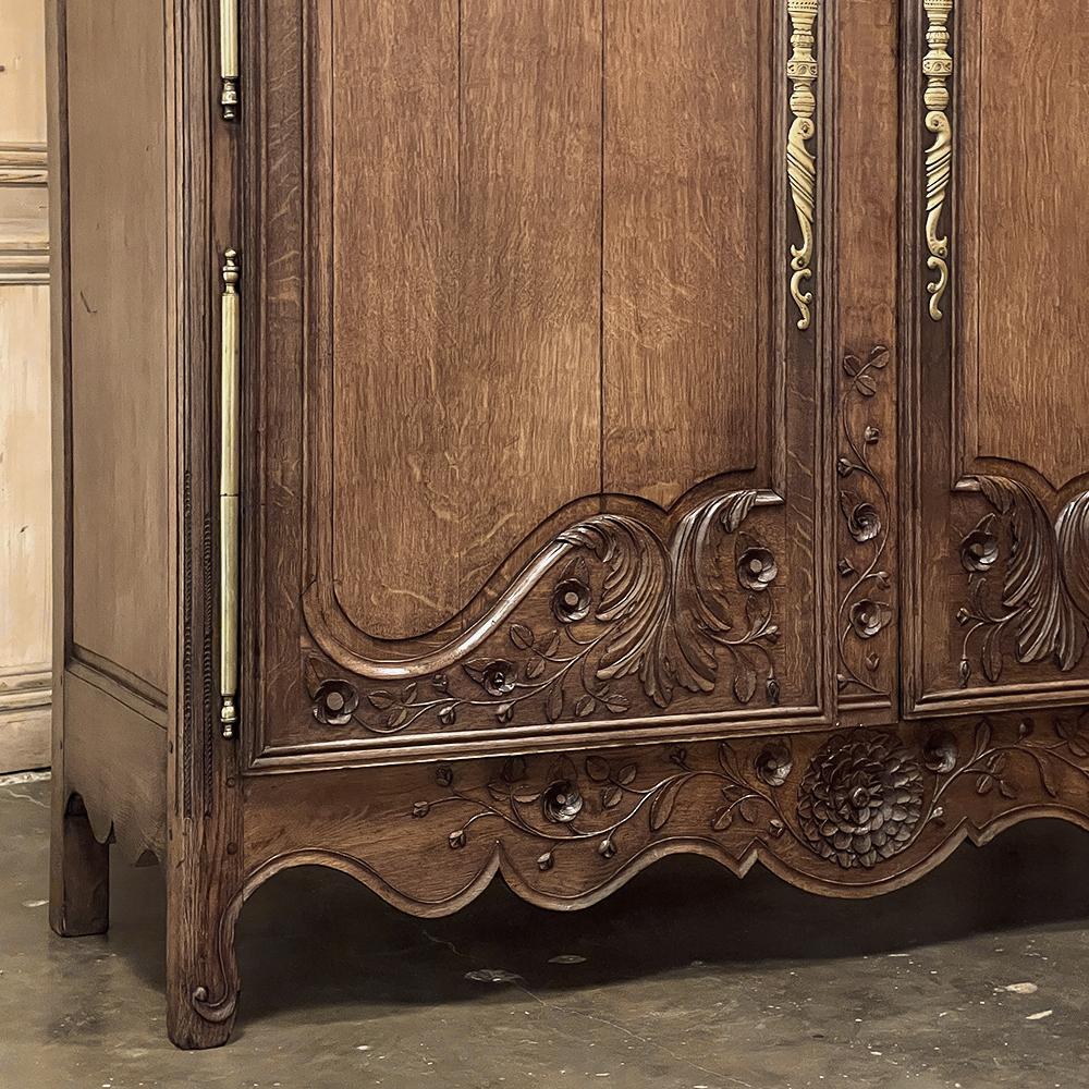 18th Century Country French Armoire from Normandie For Sale 4