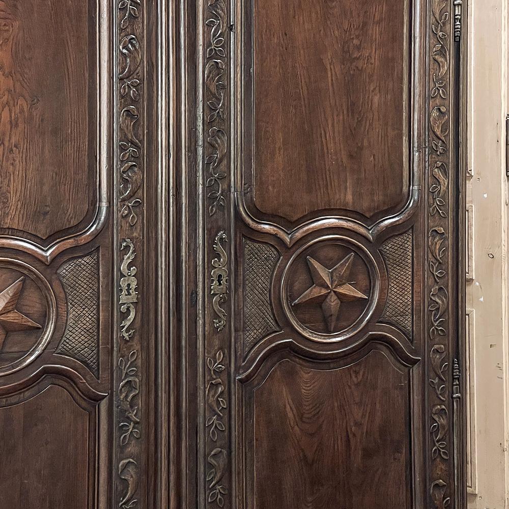 18th Century Country French Armoire with Carved Lone Stars For Sale 5