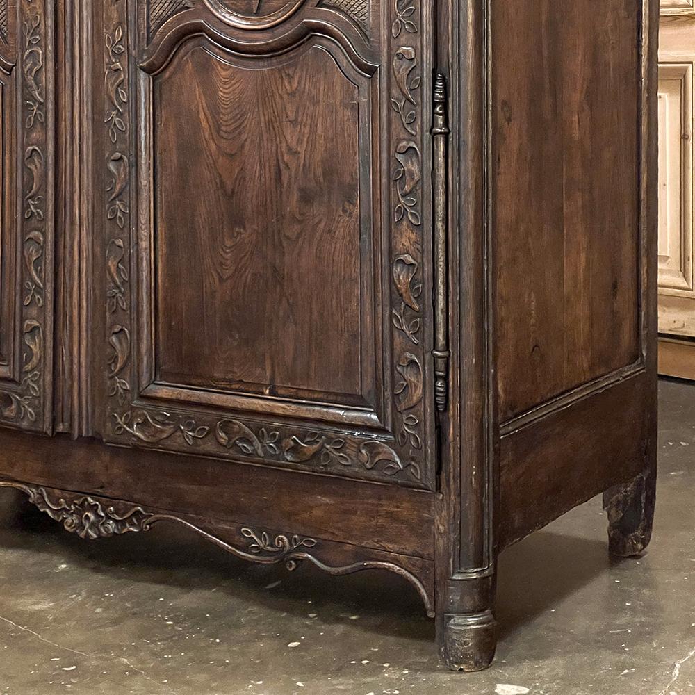 18th Century Country French Armoire with Carved Lone Stars For Sale 9
