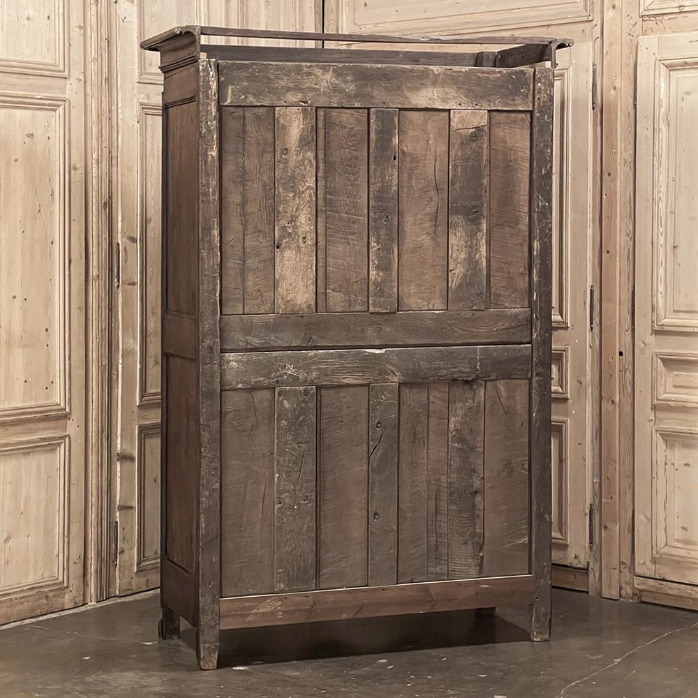 18th Century Country French Armoire with Carved Lone Stars For Sale 12