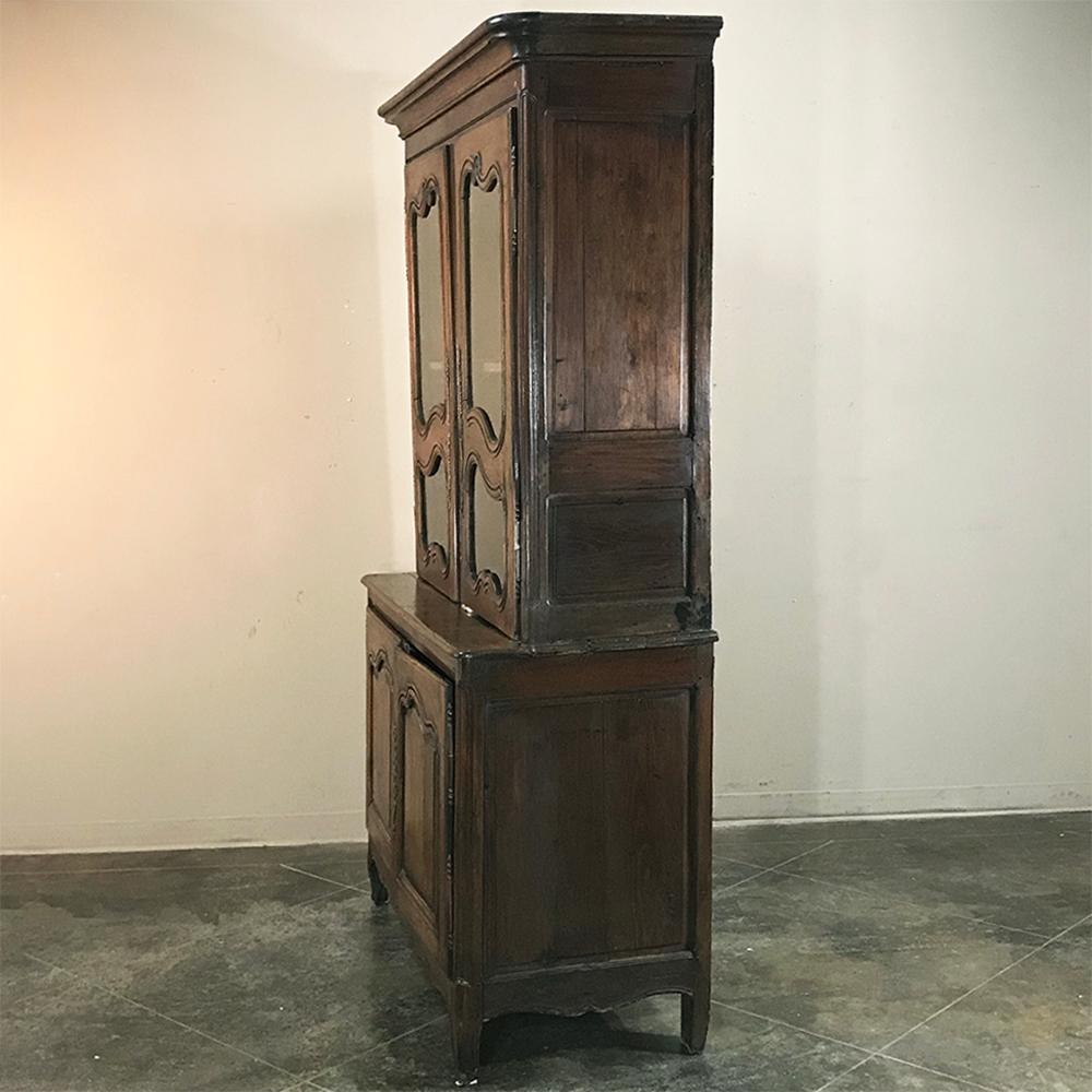 18th Century Country French Bookcase - Buffet a Deux Corps In Good Condition In Dallas, TX