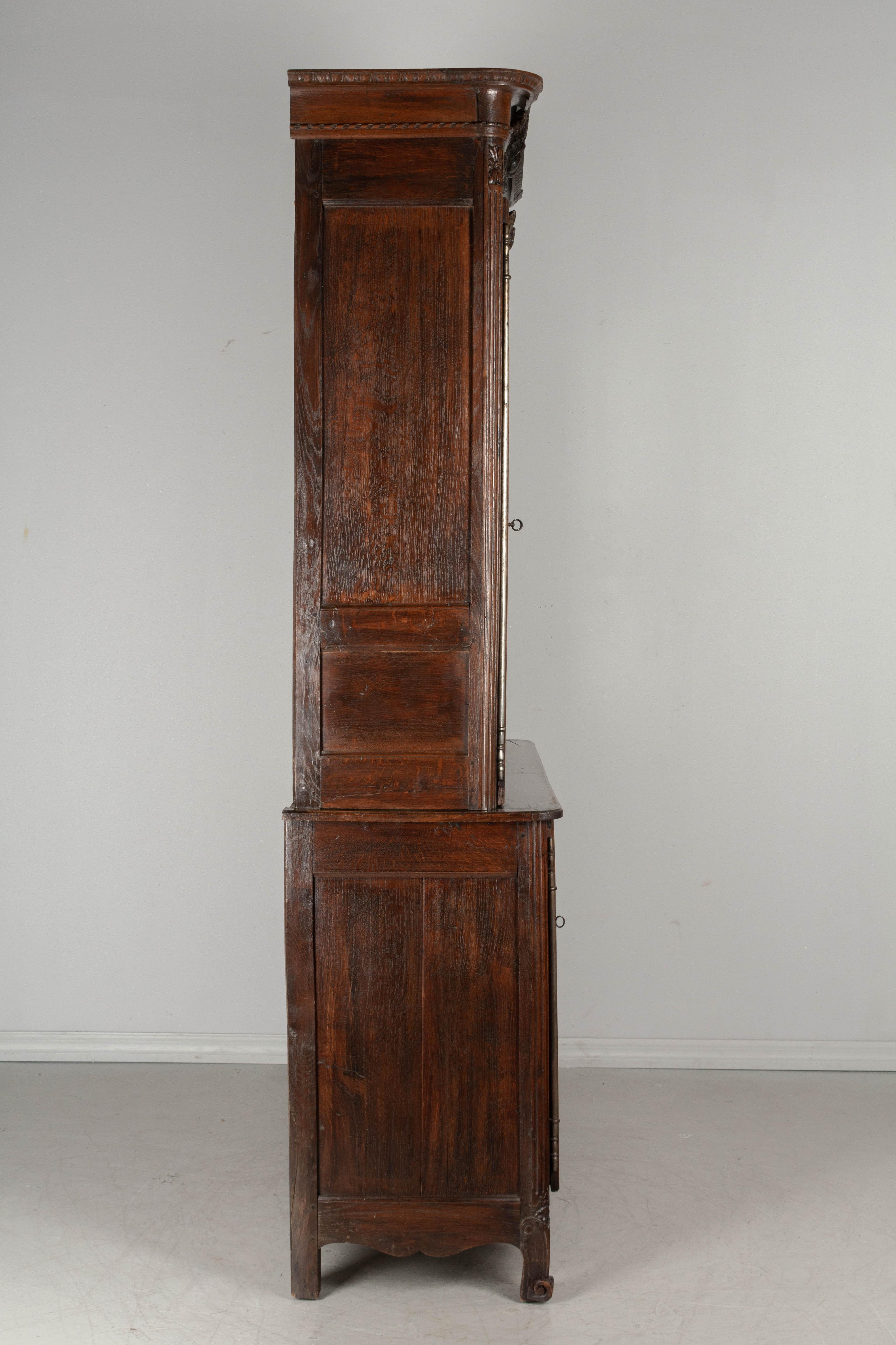 Oak 18th Century Country French Buffet À Deux Corps or Cupboard For Sale