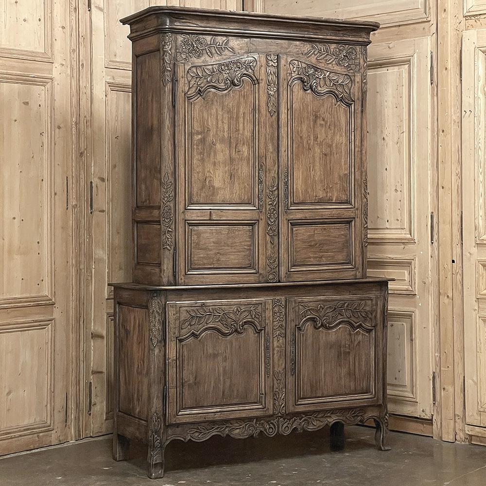 18th century Country French buffet a Deux Corps ~ two tiered cabinet represents the state of the art furnishings from the time of the founding of our great nation! Time-honored woodworking techniques that were handed down from generation to