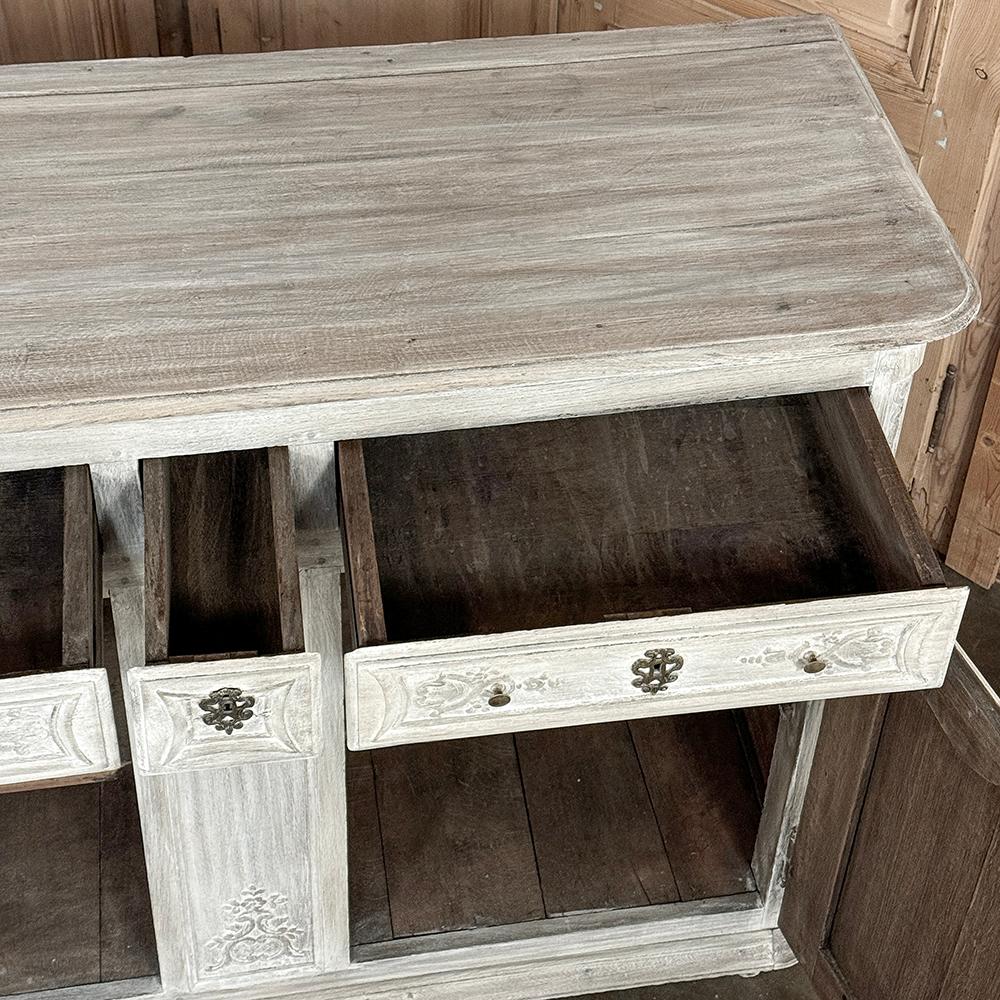 XVIII secolo 18th Century Country French Buffet ~ Cabinet in Stripped Oak in vendita