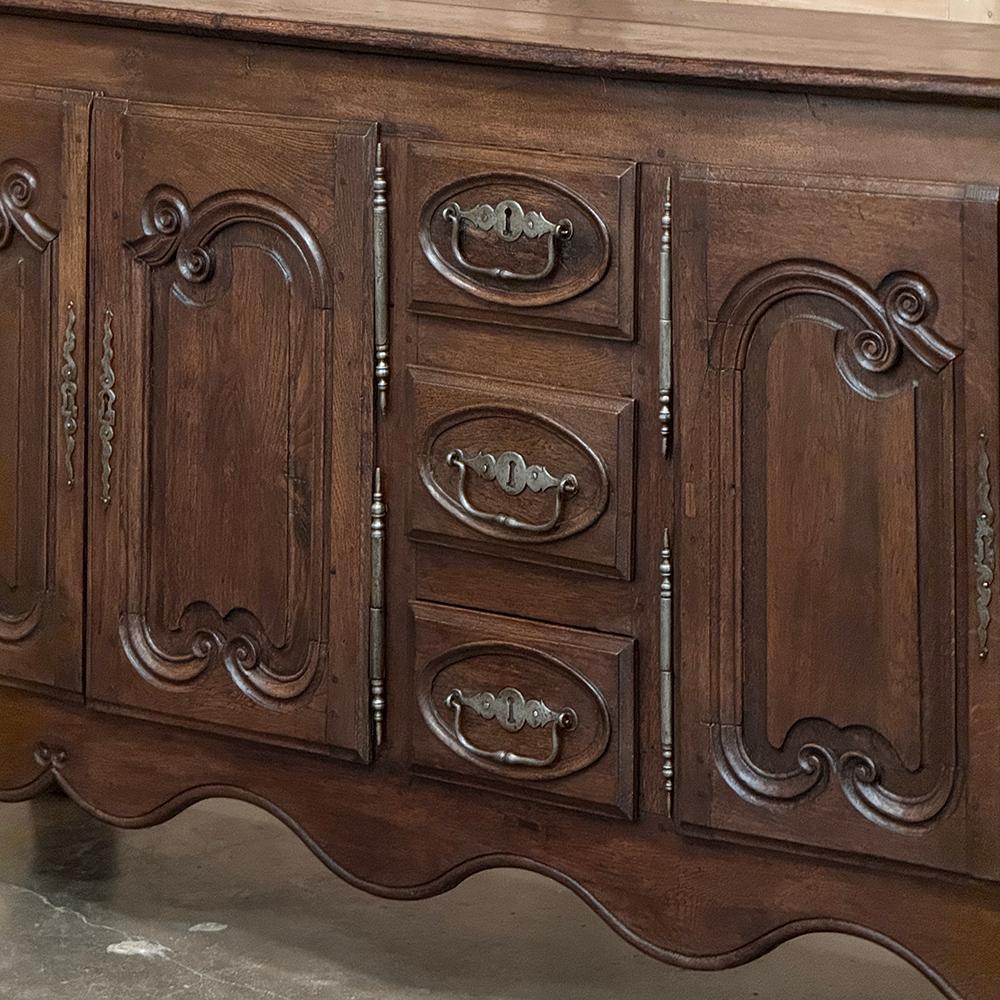 Buffet de style campagnard français du 18ème siècle ~ Enfilade en vente 2