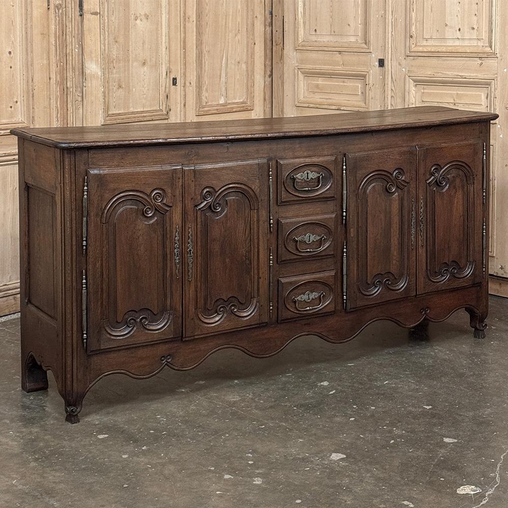 Provincial français Buffet de style campagnard français du 18ème siècle ~ Enfilade en vente