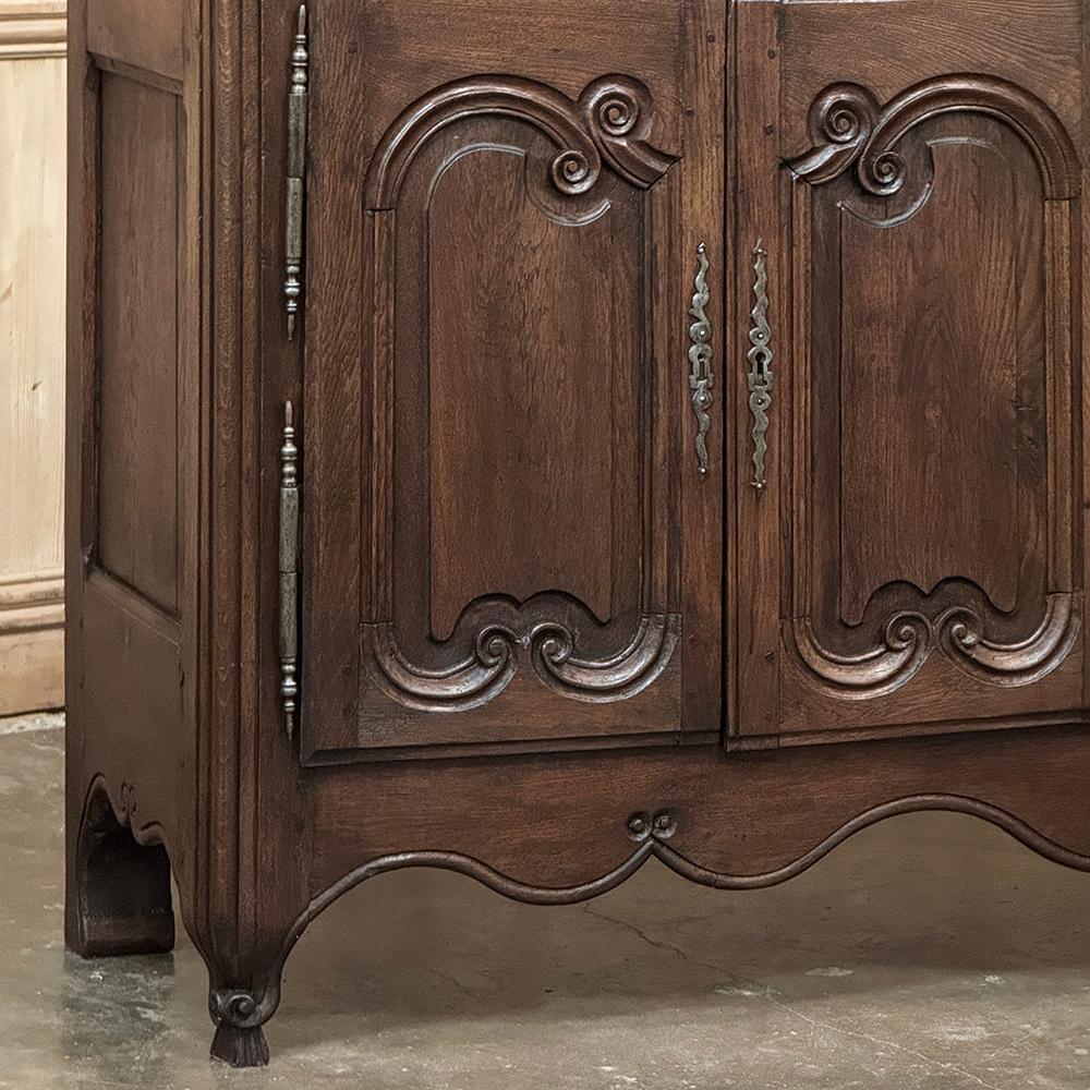 Fait main Buffet de style campagnard français du 18ème siècle ~ Enfilade en vente