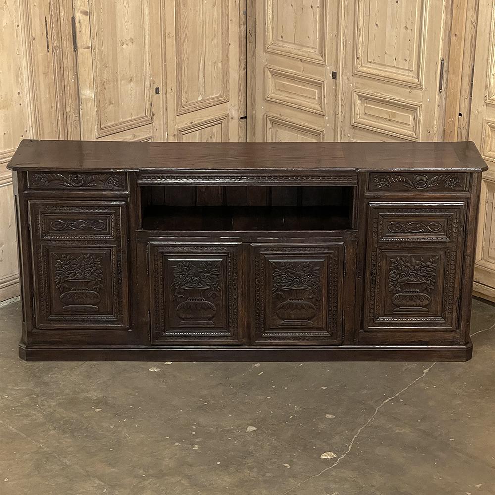 18th Century Country French Buffet In Good Condition For Sale In Dallas, TX