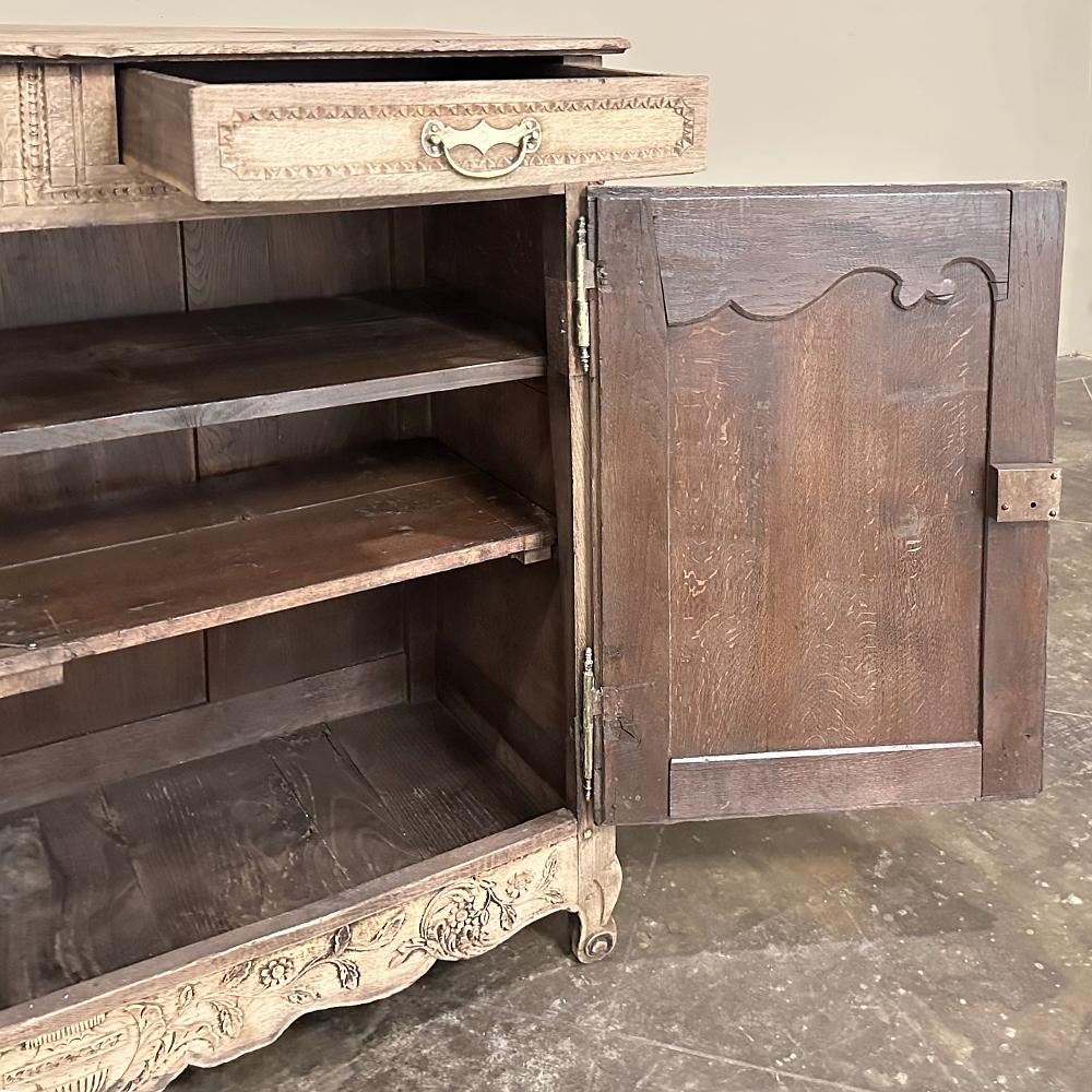 Buffet de campagne français du XVIIIe siècle de Normandie en vente 12