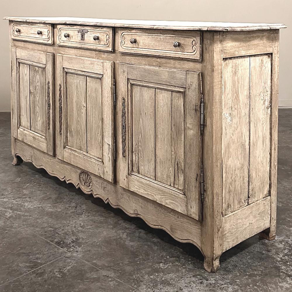 Buffet francese di campagna del XVIII secolo in legno di olmo spogliato In condizioni buone in vendita a Dallas, TX