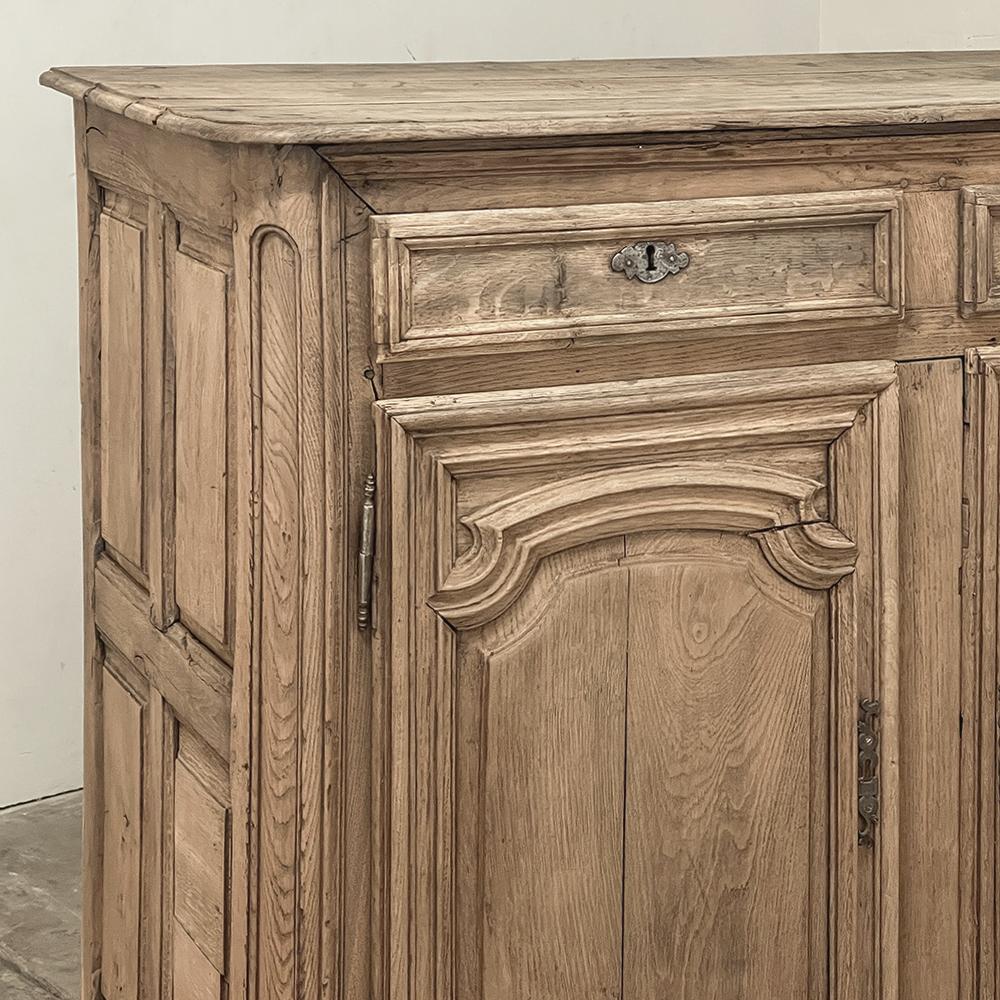 18th Century Country French Buffet in Stripped Oak For Sale 5