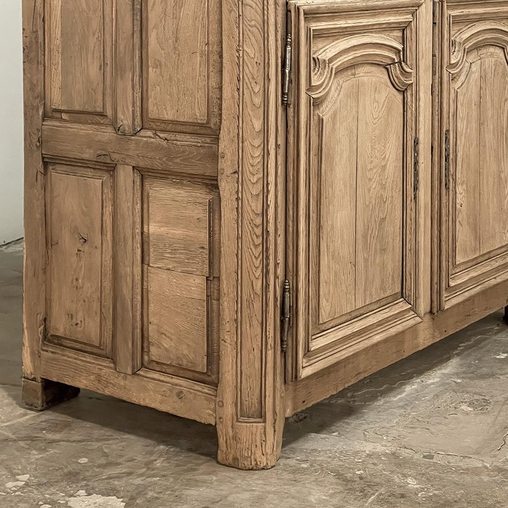 Buffet francese di campagna del XVIII secolo in Oak scortecciato in vendita 2