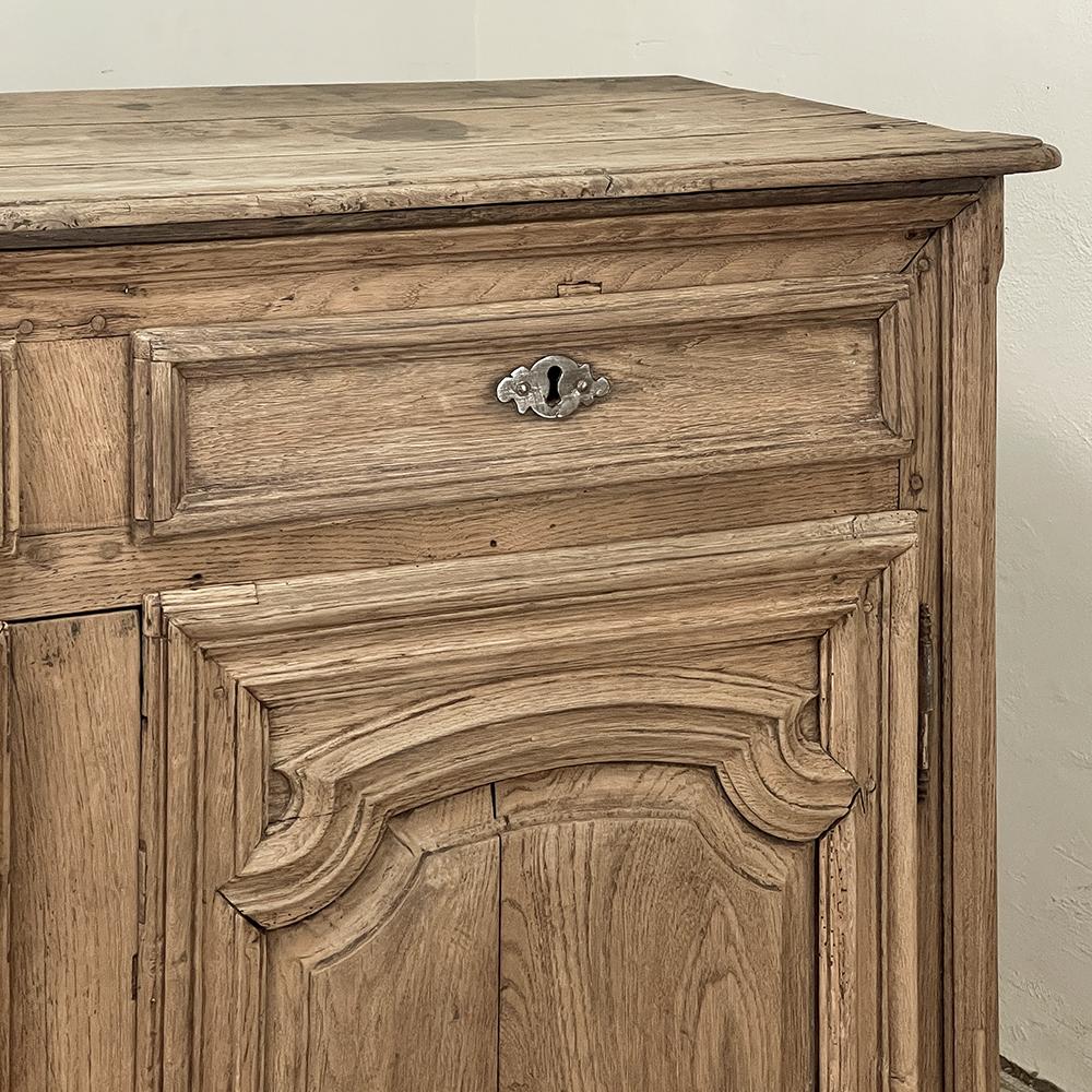 Buffet francese di campagna del XVIII secolo in Oak scortecciato in vendita 3