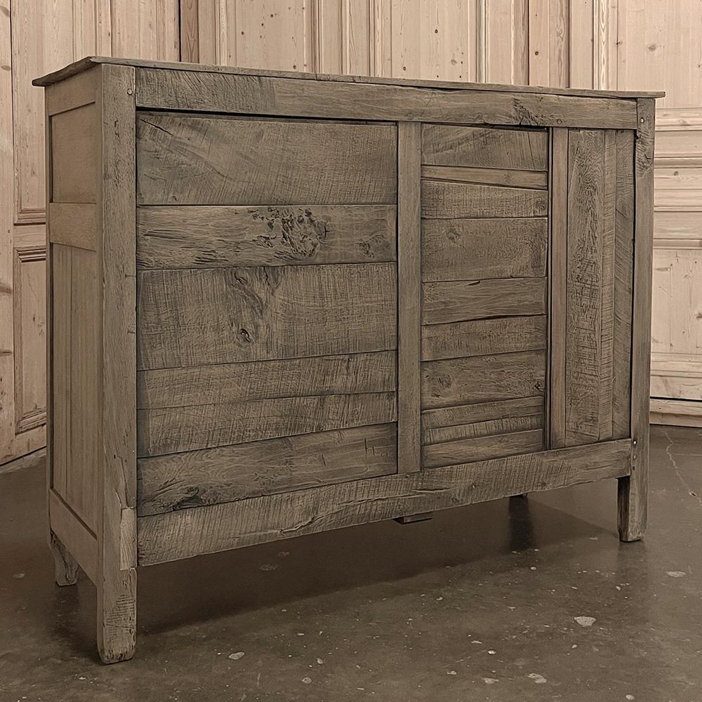 18th Century Country French Buffet in Stripped Oak For Sale 7