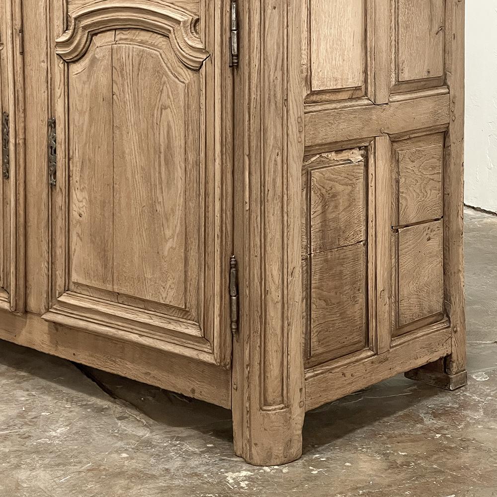 Buffet francese di campagna del XVIII secolo in Oak scortecciato in vendita 6