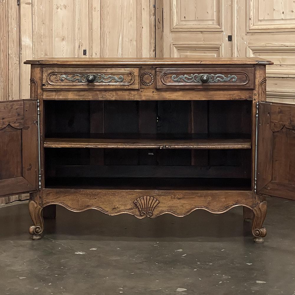 18th Century Country French Cherry Wood Buffet In Good Condition For Sale In Dallas, TX