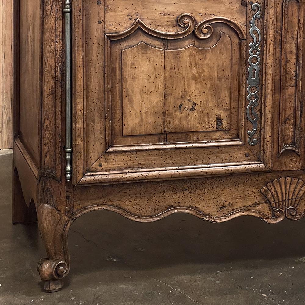 18th Century Country French Cherry Wood Buffet For Sale 4