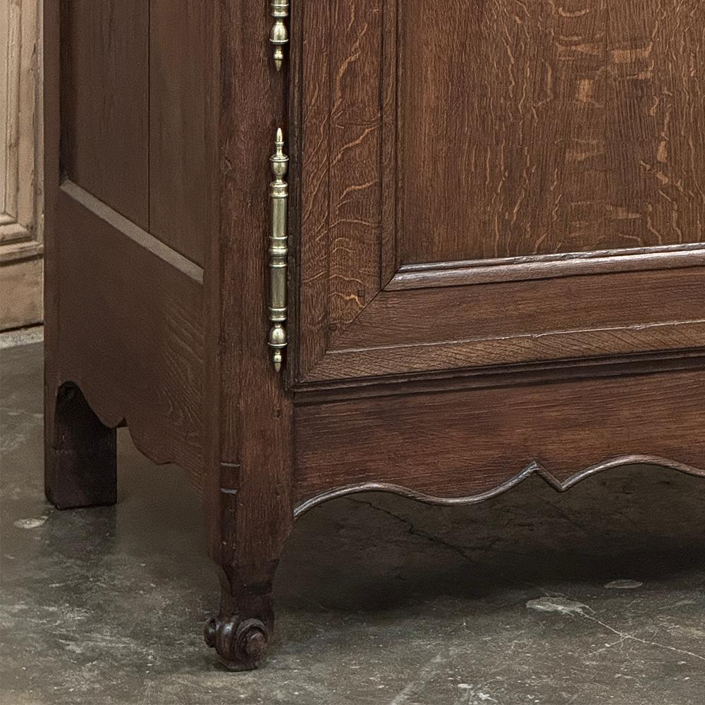 Crédence ~ Buffet bas du XVIIIe siècle, de style campagnard français Bon état - En vente à Dallas, TX