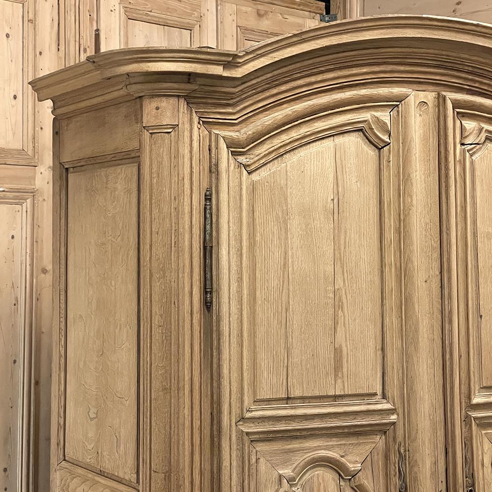 18th Century Country French Louis XIII Armoire in Stripped Oak 10
