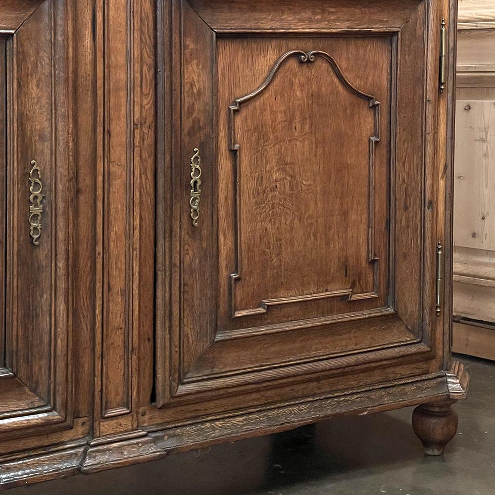 18th Century Country French Louis XIII Buffet For Sale 9