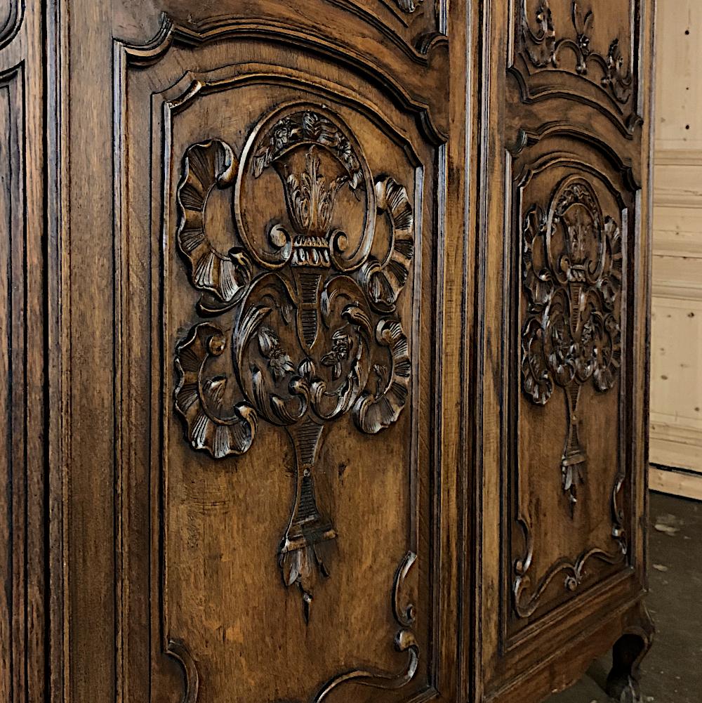 18th Century Country French Louis XV Armoire 3