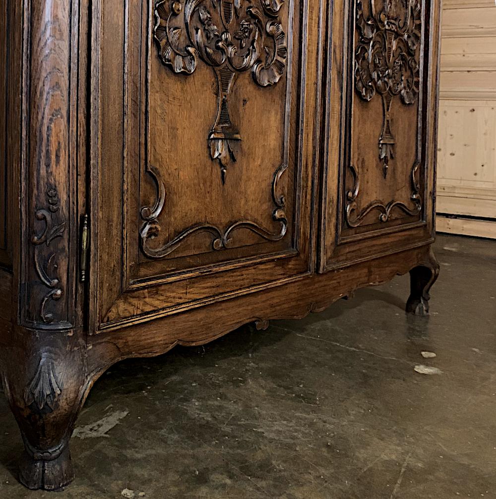 18th Century Country French Louis XV Armoire 4