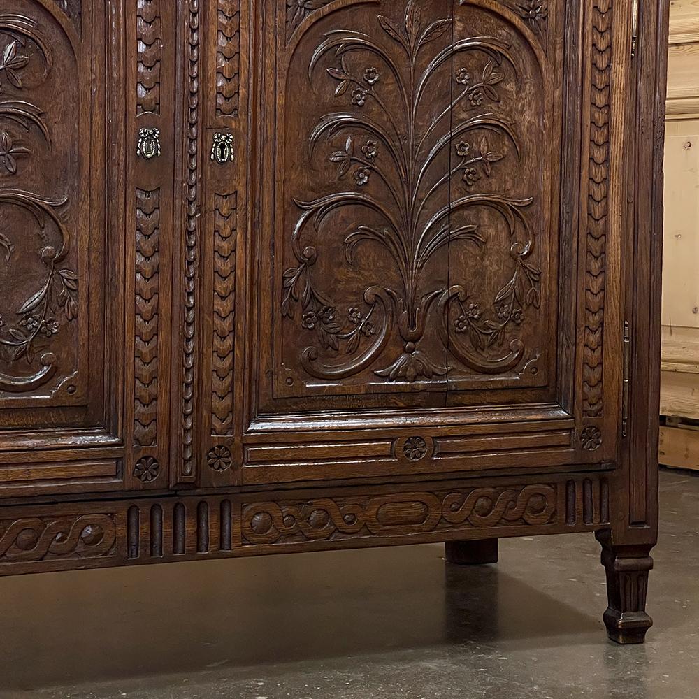 18th Century Country French Louis XVI Buffet For Sale 8