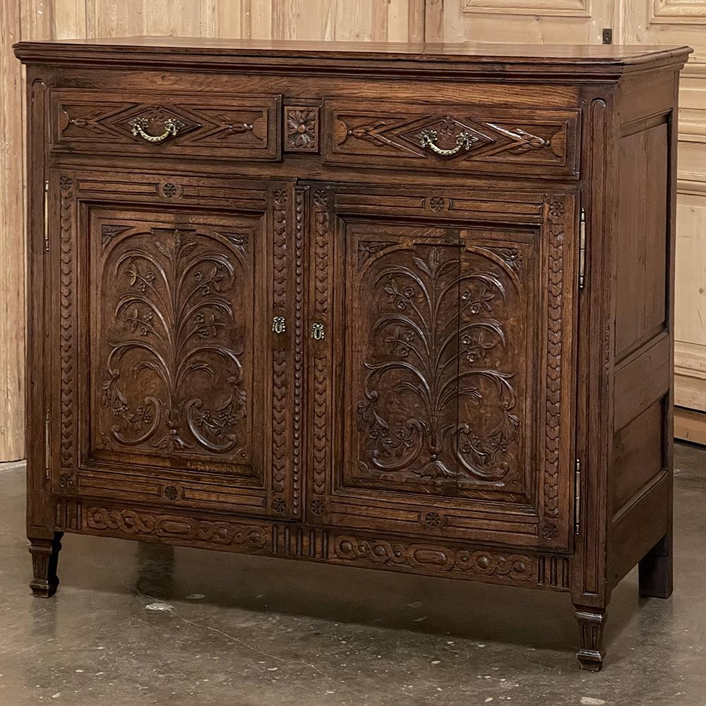 18th Century Country French Louis XVI Buffet In Good Condition For Sale In Dallas, TX