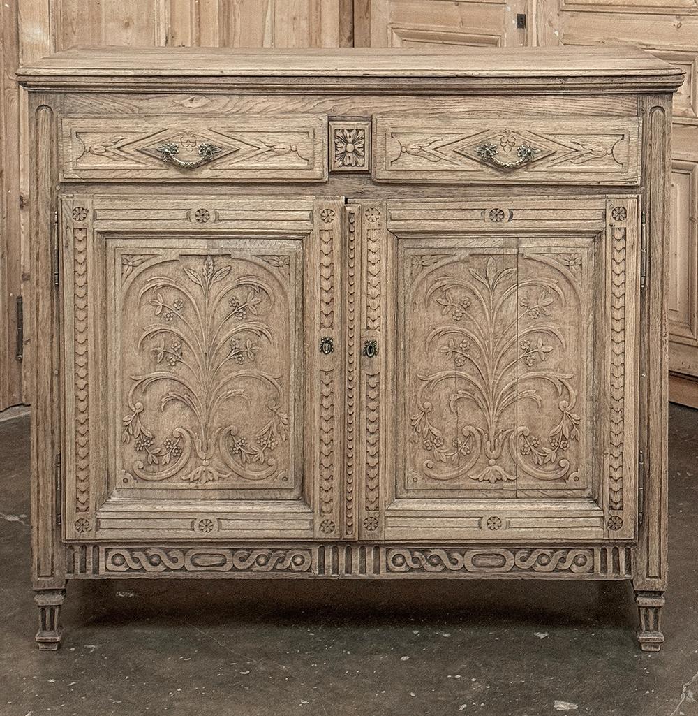 Buffet francese Luigi XVI del XVIII secolo in Oak scorticato In condizioni buone in vendita a Dallas, TX