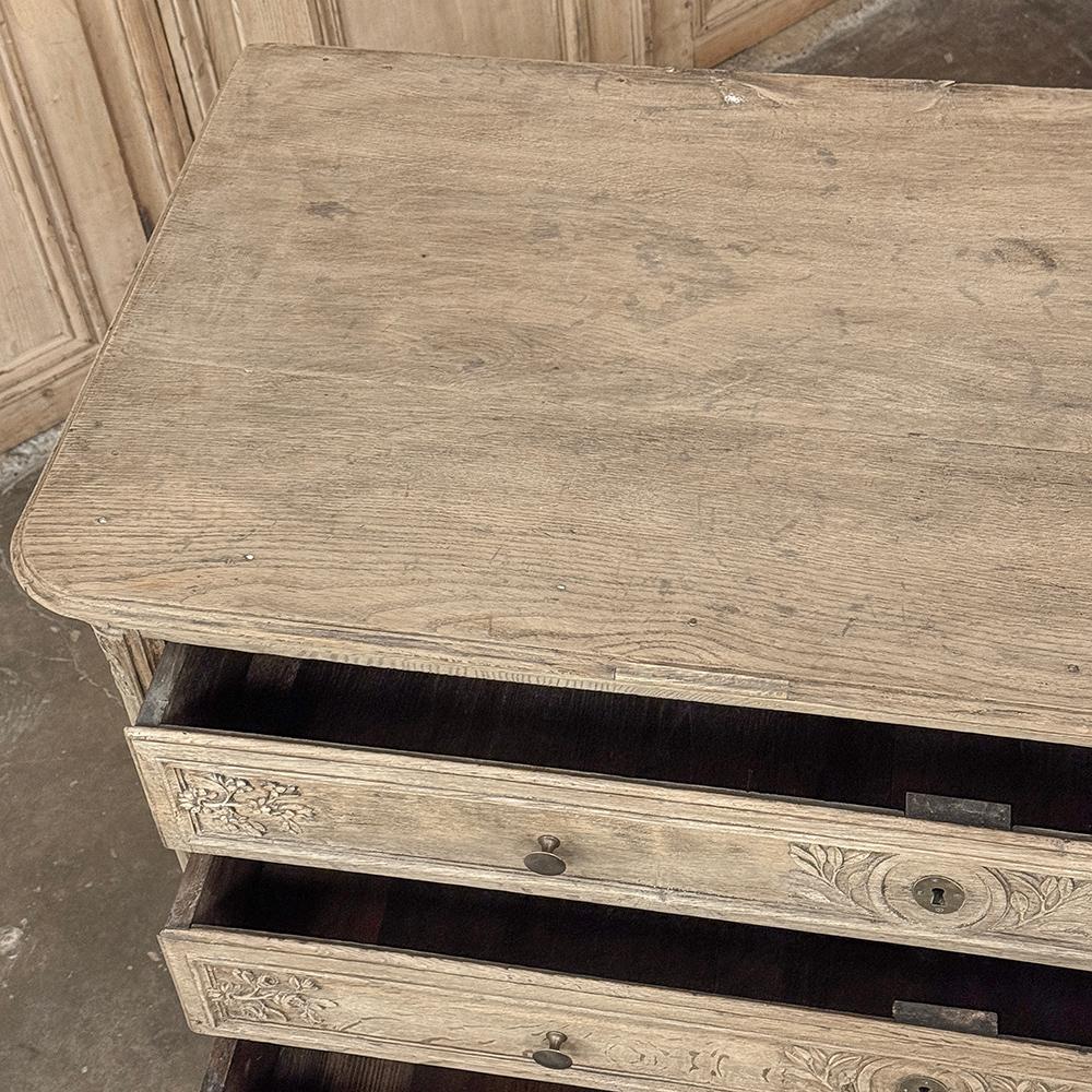 18. Jahrhundert Land Französisch Louis XVI Kommode ~ Kommode in Stripped Oak im Angebot 10