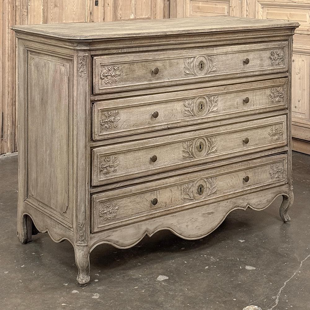 18. Jahrhundert Land Französisch Louis XVI Kommode ~ Kommode in Stripped Oak (Neoklassisch) im Angebot