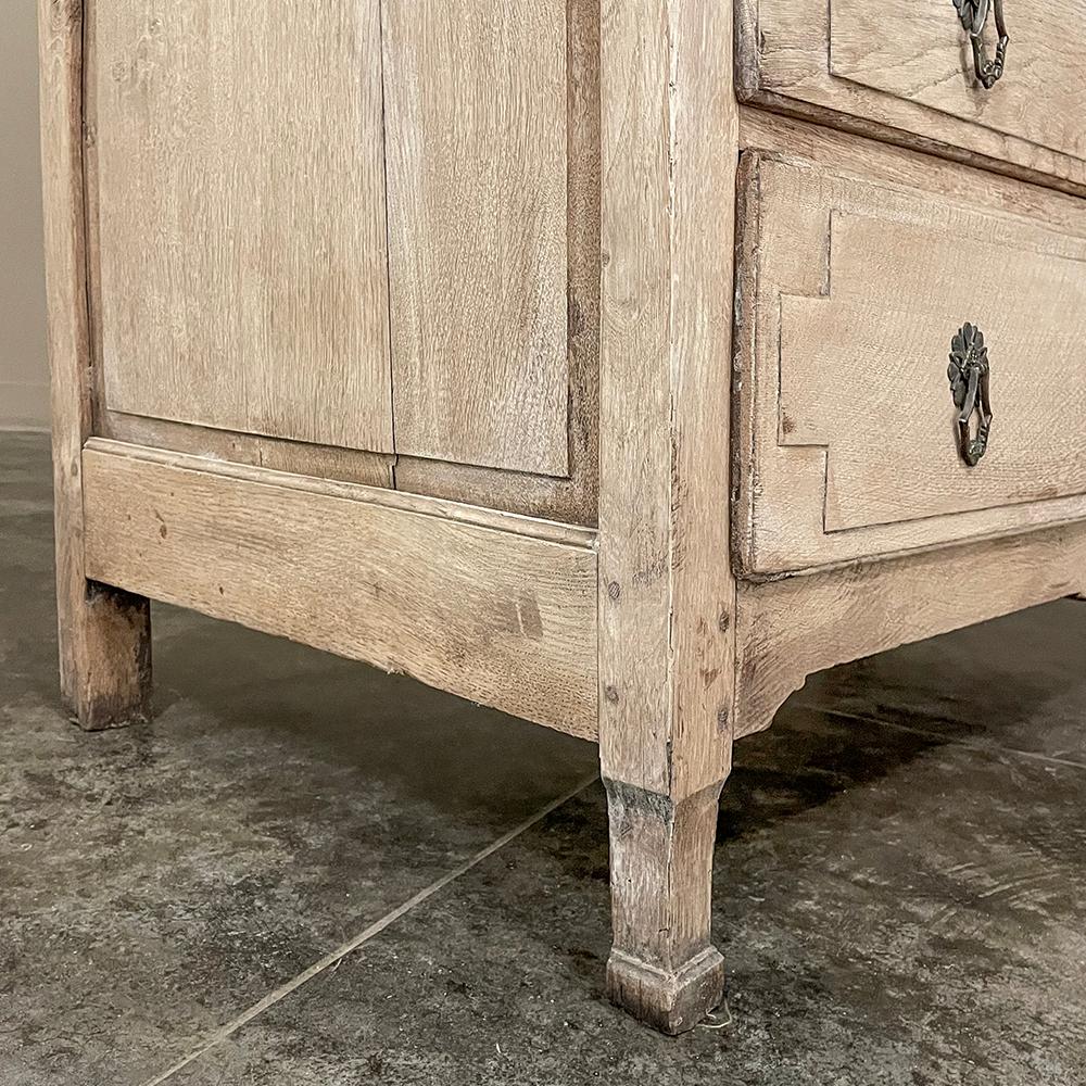 18th Century Country French Louis XVI Commode in Stripped Oak 8