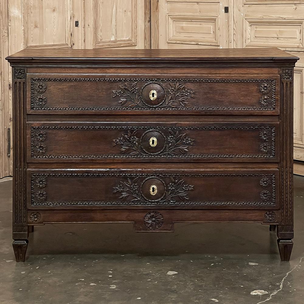 18th Century Country French Louis XVI Neoclassical Commode ~ Chest of Drawers In Good Condition For Sale In Dallas, TX