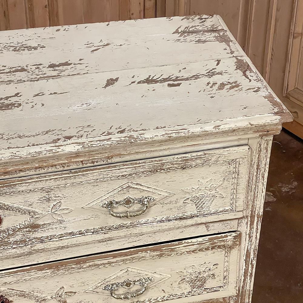 18th Century Country French Louis XVI Neoclassical Painted Commode For Sale 6