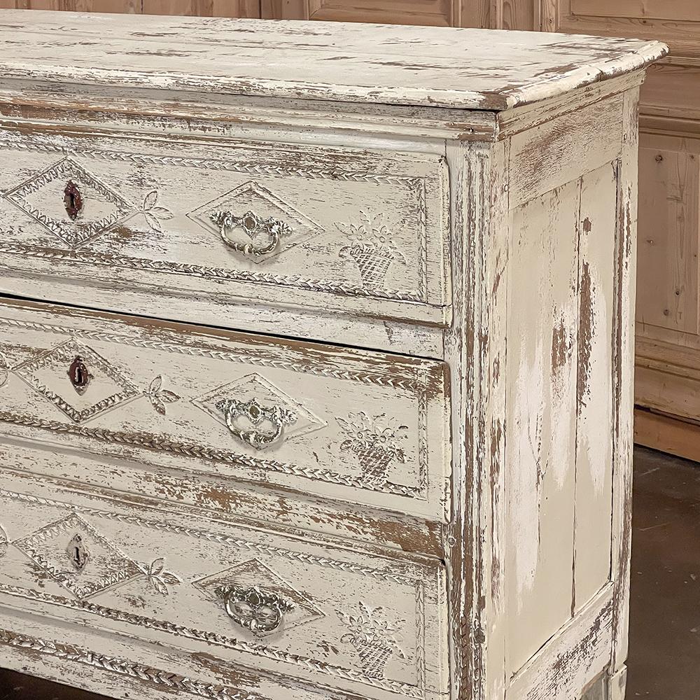 18th Century Country French Louis XVI Neoclassical Painted Commode For Sale 7