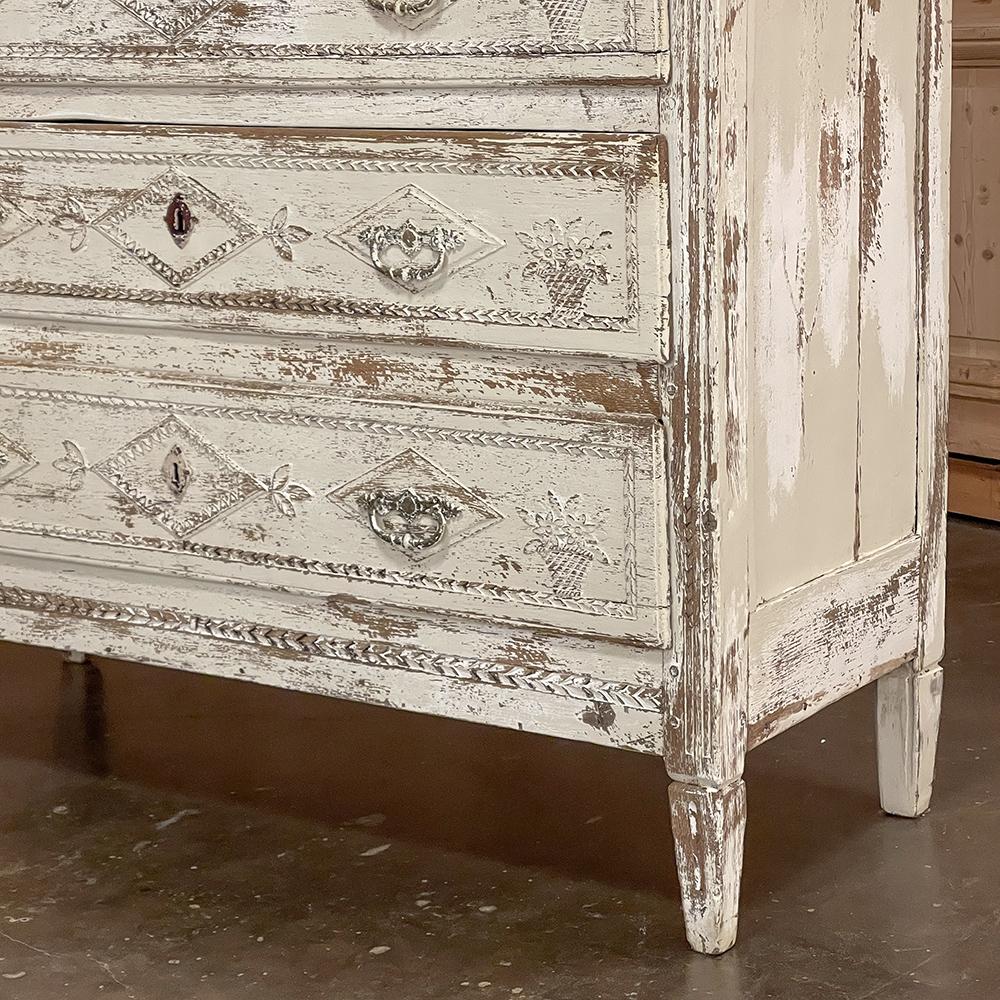 18th Century Country French Louis XVI Neoclassical Painted Commode For Sale 8