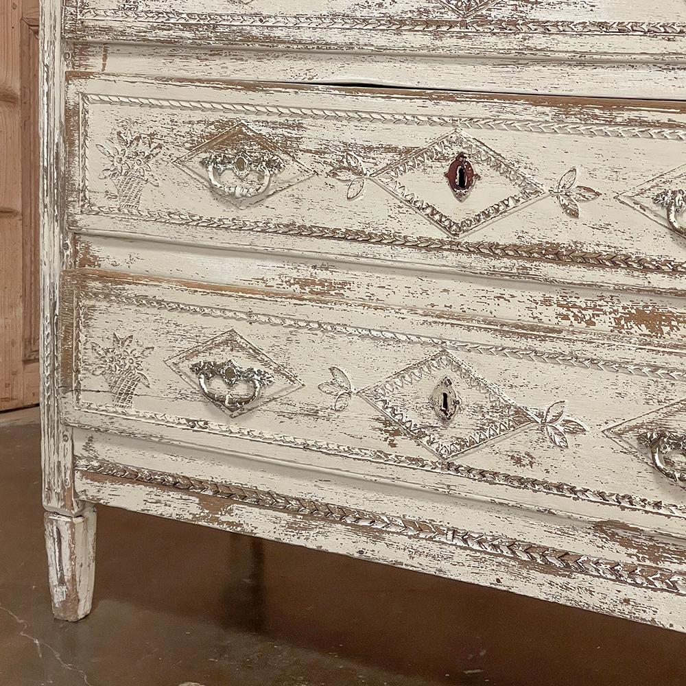 18th Century Country French Louis XVI Neoclassical Painted Commode For Sale 10