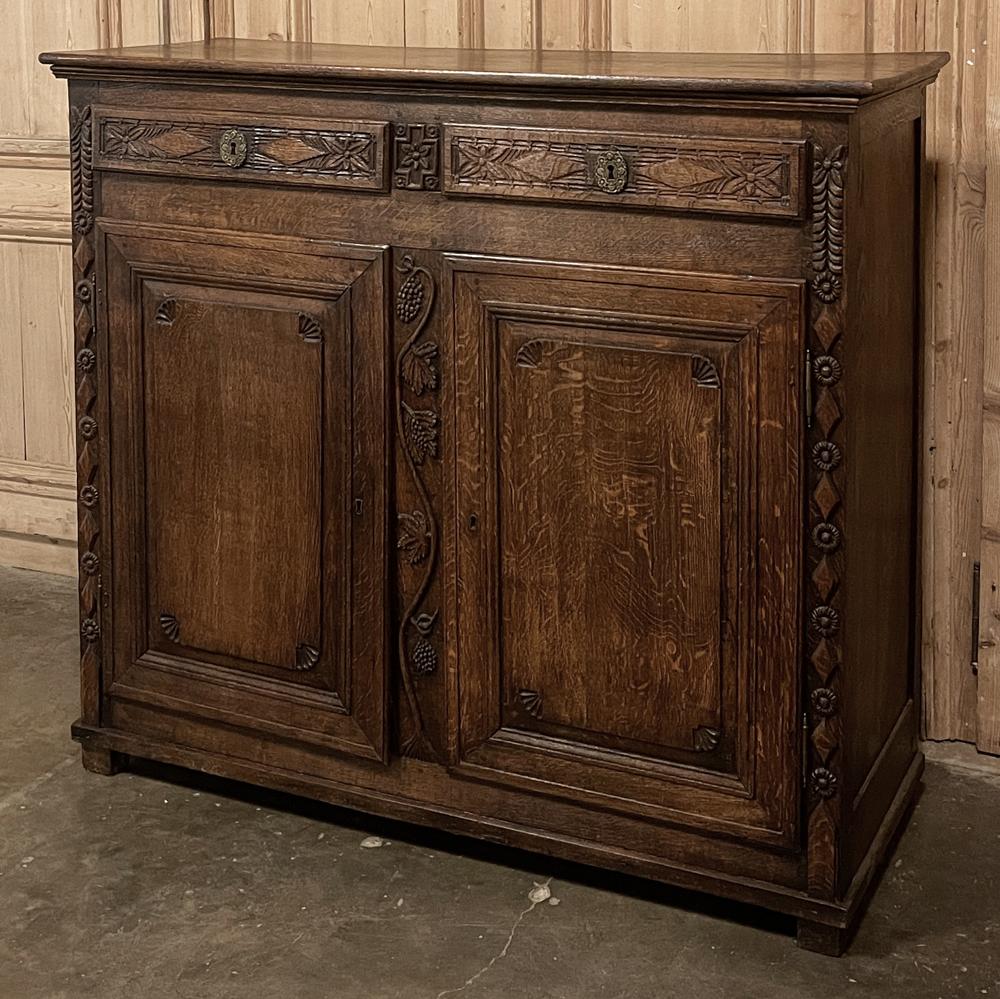 18th Century Country French Louis XVI Period Buffet In Good Condition For Sale In Dallas, TX