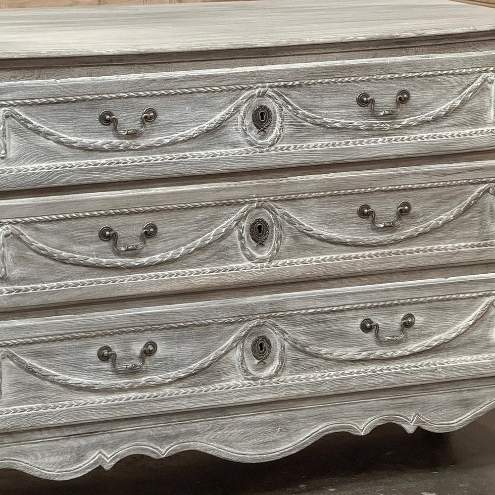 XVIII secolo 18th Century Country French Louis XVI Period Whitewashed Commode in vendita