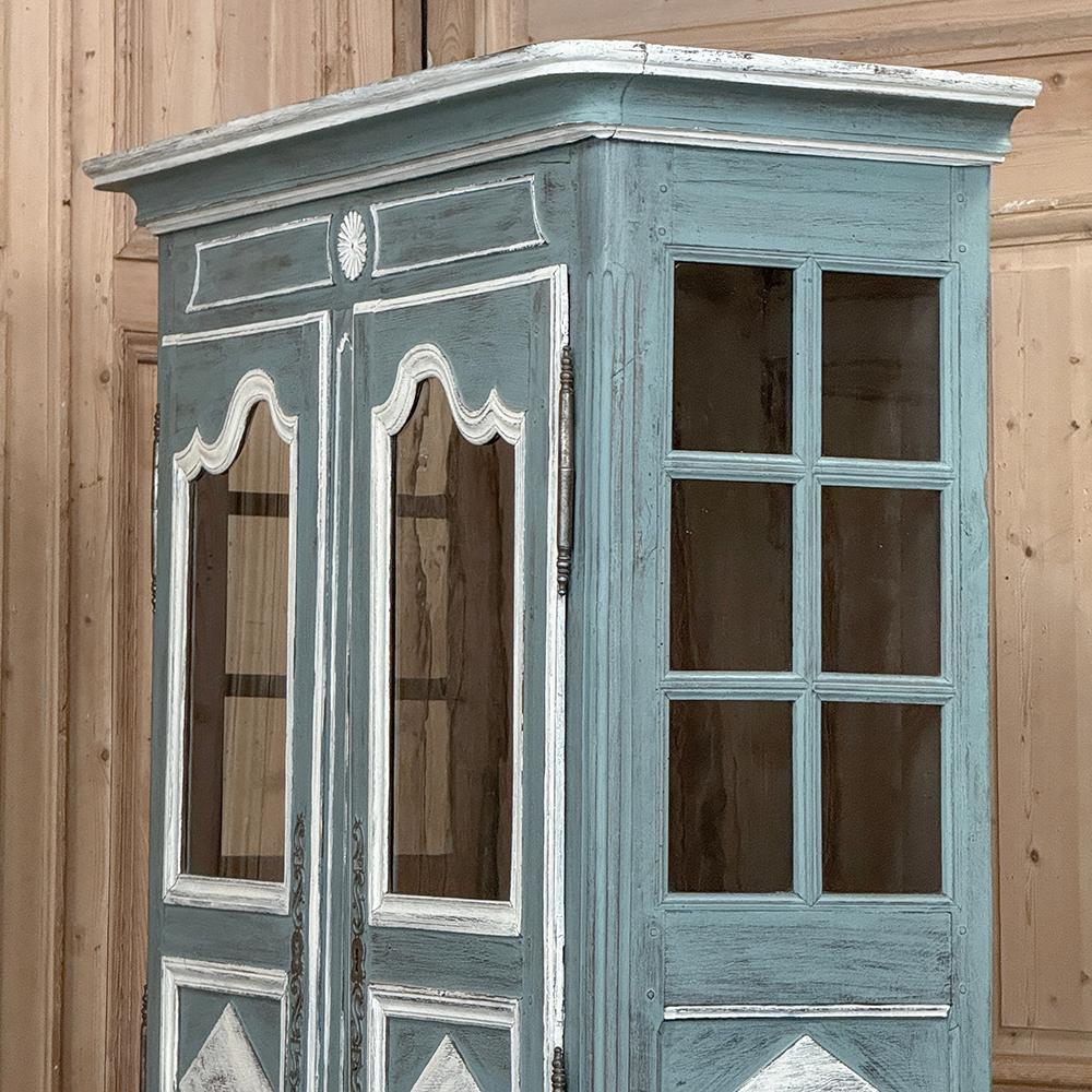 18th Century Country French Painted Bookcase ~ China Buffet en vente 5