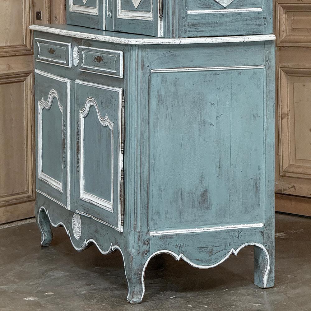 18th Century Country French Painted Bookcase ~ China Buffet en vente 7